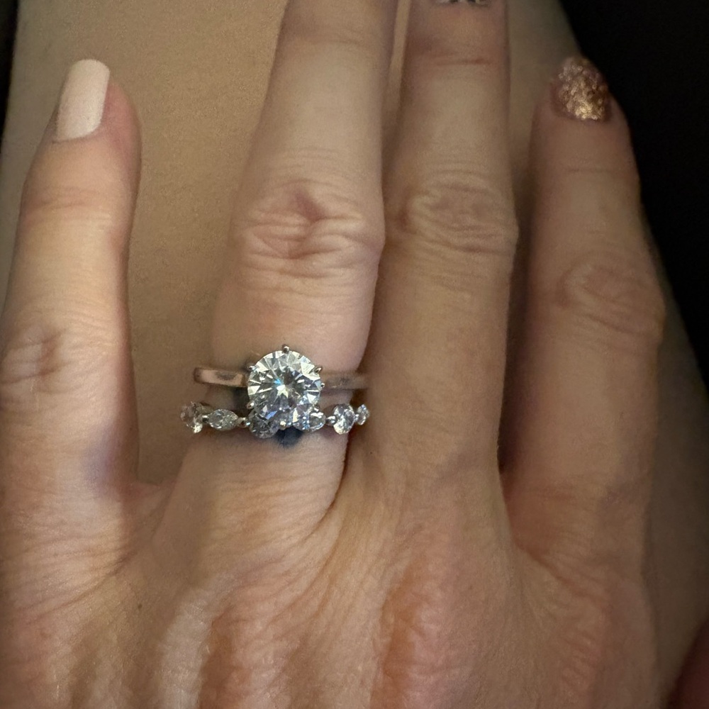Charles & Colvard Moissanite Solitaire Ring in white gold 1ct (dew) - Picture 5 of 12